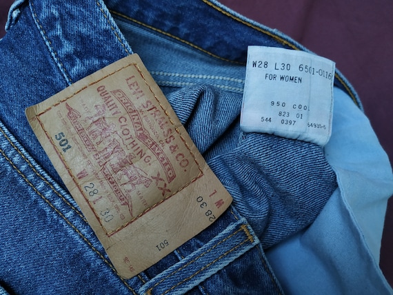 Levis 501 Vintage Size 26 - Made in USA 90s Dark Blue Wash Levis 501 Vintage Size 26 - Made in USA 90s Dark Blue Wash