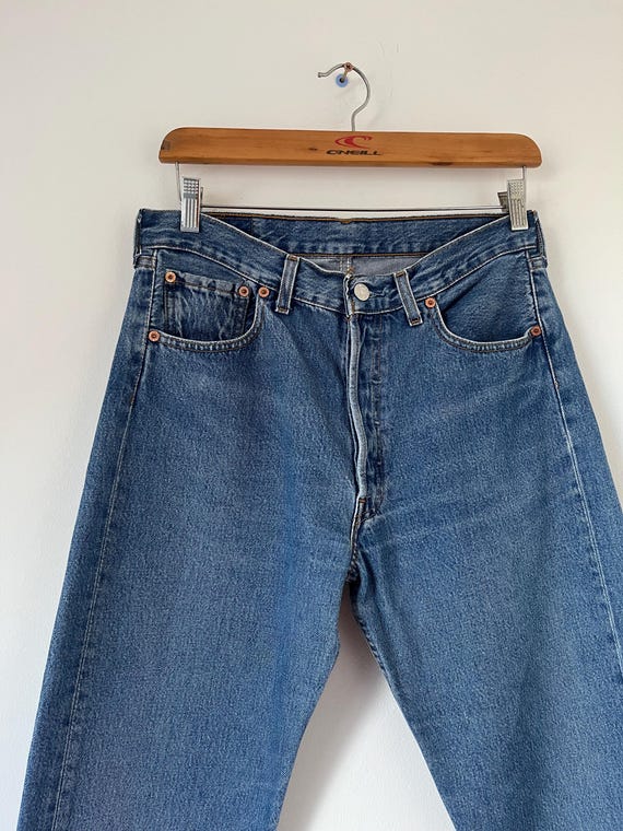 Levis 501 Vintage W30 L31 Medium Blue Wash / Straight Leg