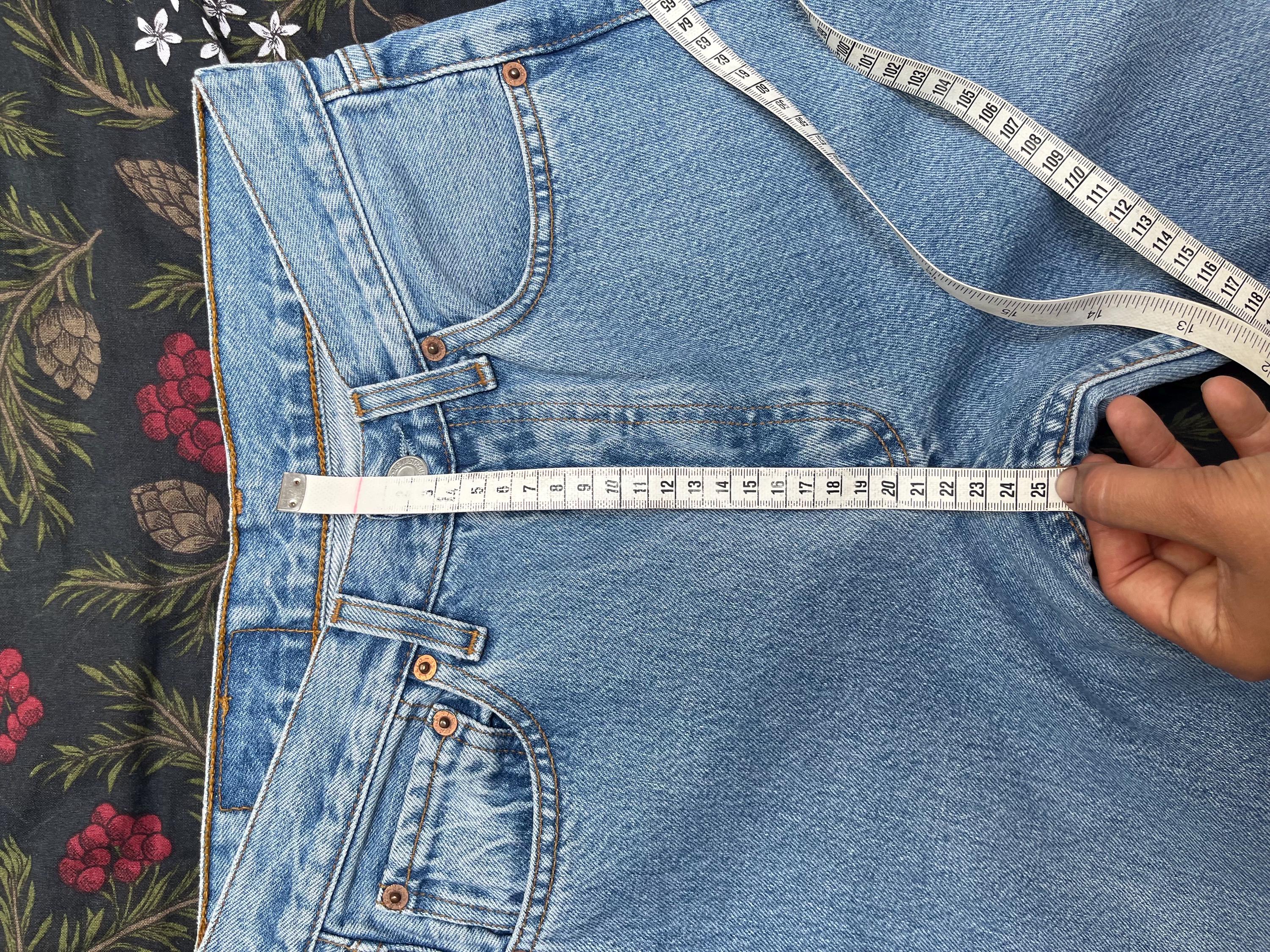 Levis 501 Vintage W25 L32 / Medium Blue Wash Vintage Levi's 90s