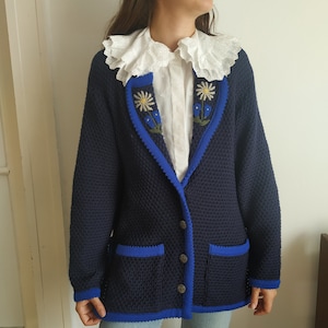 Vintage Wool Cardigan in Dark Blue / Size M-L / Knitted Wool Embroidered Austrian Trachten