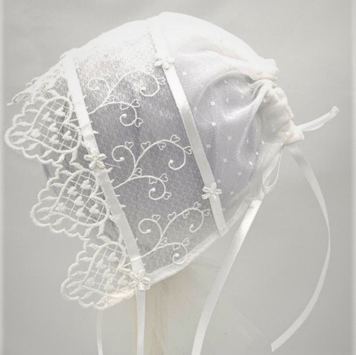 Elowen Vintage Lace Bonnet