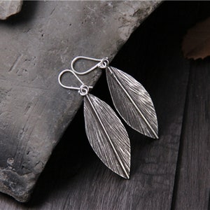 Leaf Dangling Silver Earrings, 925 Sterling Silver Art Nouveau Style Dangle Earrings, Silver Lever Back Ear Wire Drop Earrings