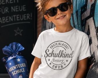 Schulkind 2026 vintage T-Shirt personalisiert, Geschenk zur Einschulung, Erstklässler T-Shirt, T-Shirt mit Name, Schulanfang T-Shirt 2026