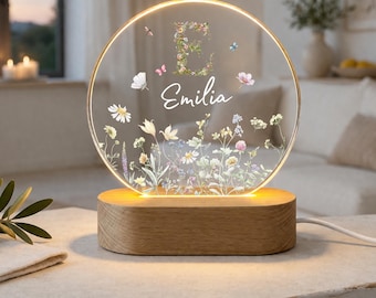 Gepersonaliseerd nachtlampje met monogram en wilde bloemen, LED-nachtlampje met naam, gepersonaliseerd cadeau voor meisjes, geboorte, doop, lamp, licht