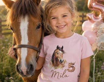 Camiseta personalizada de aniversário com tema de cavalos, camiseta de aniversário personalizada, camiseta infantil de aniversário com nome, presente de aniversário com tema de cavalos para meninas.