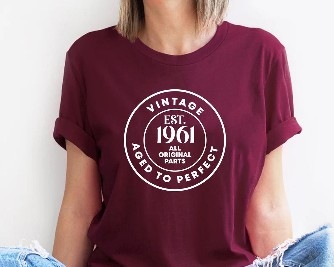 63rd Birthday Shirt For Men - Retro 1962 Classic Design T-Shirt - Customizable Gift For Him - View #9