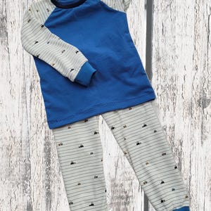 Selbstgenähter Babyschlafanzug Kinderschlafanzug Kinderschlafi Schlafanzug Handmade Blau Autos Traktoren 68 74 80 86 92 98