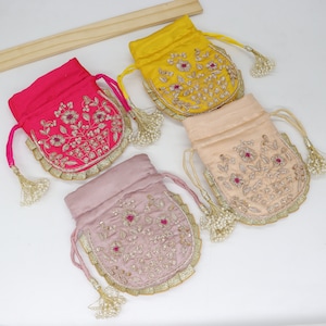 Art Deco Embroidered Silk Pouch (Pack of 4): Wedding Favor Bags
