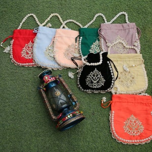 Beautiul Handmade Beaded Motifs Zardosi Cut Work Embroidered Potli Bag Women Handbag Pouch For Special Occasion Organza Fabric