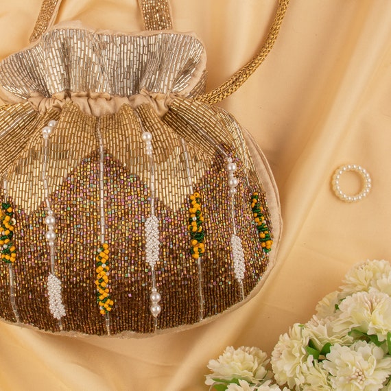 Beige Silk Wedding Clutch Bride Purse Minaudiere With Colorful Flowers  Beautiful Zardosi Sequin Thread Embroidery Woman Clutch for Evening - Etsy  Norway