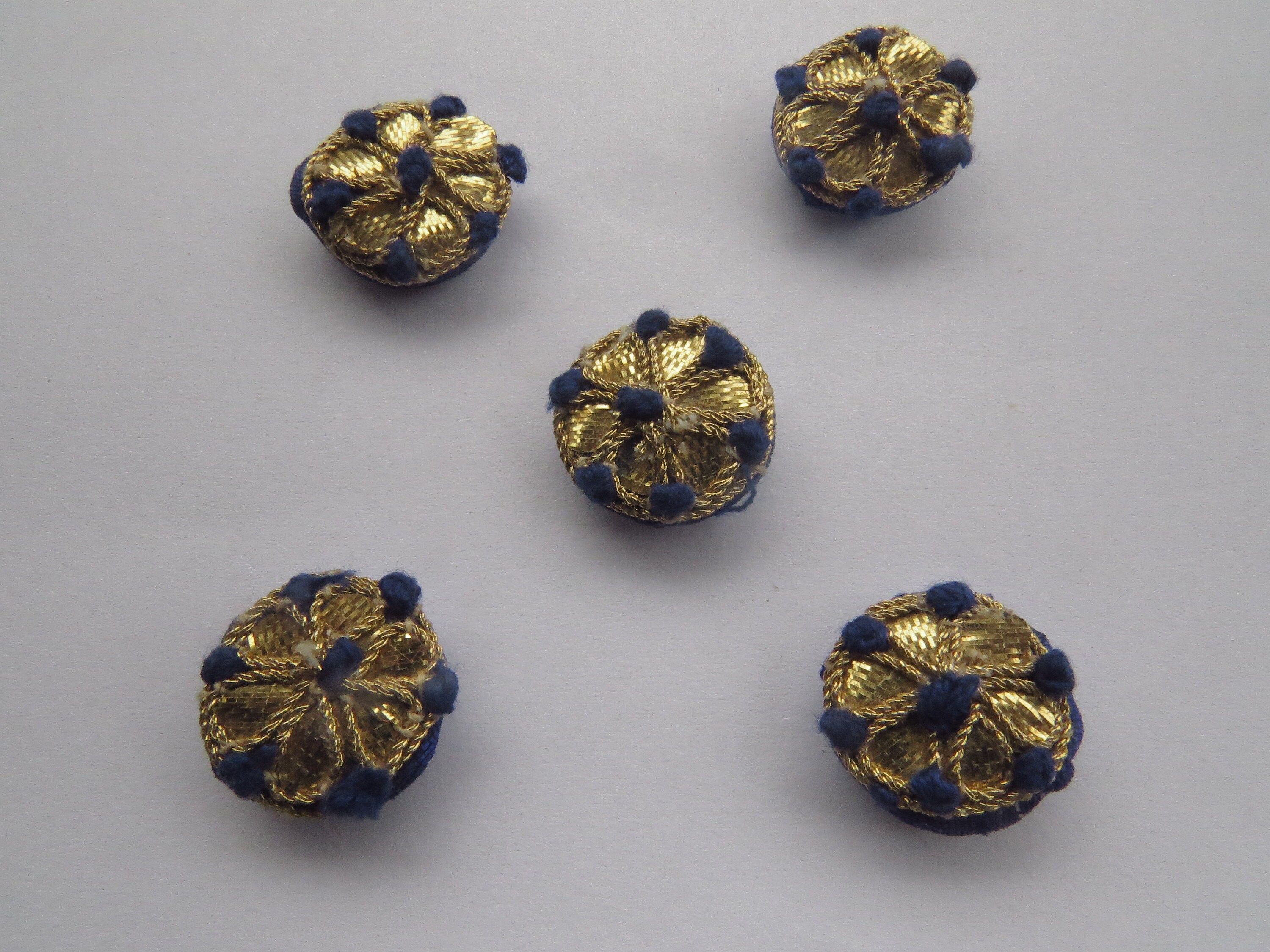Bouton Doré Couture Diamètre 22 mm. Boutons coutures dorés