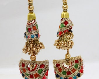 Mélange de fil de couleur brodé avec perles couture Sari chemisier Dupatta Latkan Pair, pompon suspendu pour sacs à main et autres décors