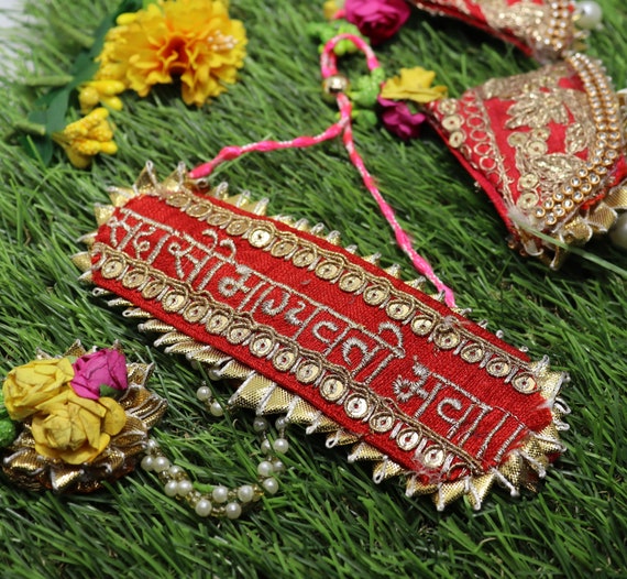 Amazon.com: SLNDOKTG Set of 3 Rakhi brass Bracelet, Unique designer Rakhi,  celebration with your Brother, Bhabhi - Sibling, Sister, Father & Family  Rakhi for Brother Bhai for Rakshabandhan Hindu Festival: Clothing, Shoes