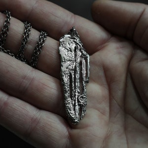 Men&#39;s silver necklace.Brutalist,raw style pendant.Women&#39;s unique,rough silver pendant.Dark style jewellry.Sand casting technique.Unisex.