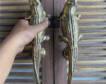 Par dekorativa öppna krokodilhandtag i mässing - Öppen käft i krokodil - Dörrhandtag i mässing, krokodil