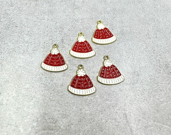 5 winter hat charms