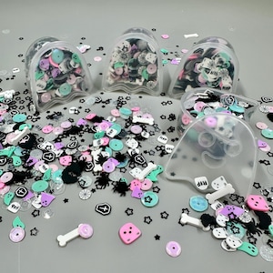 1 ghost container of Halloween sequins mix