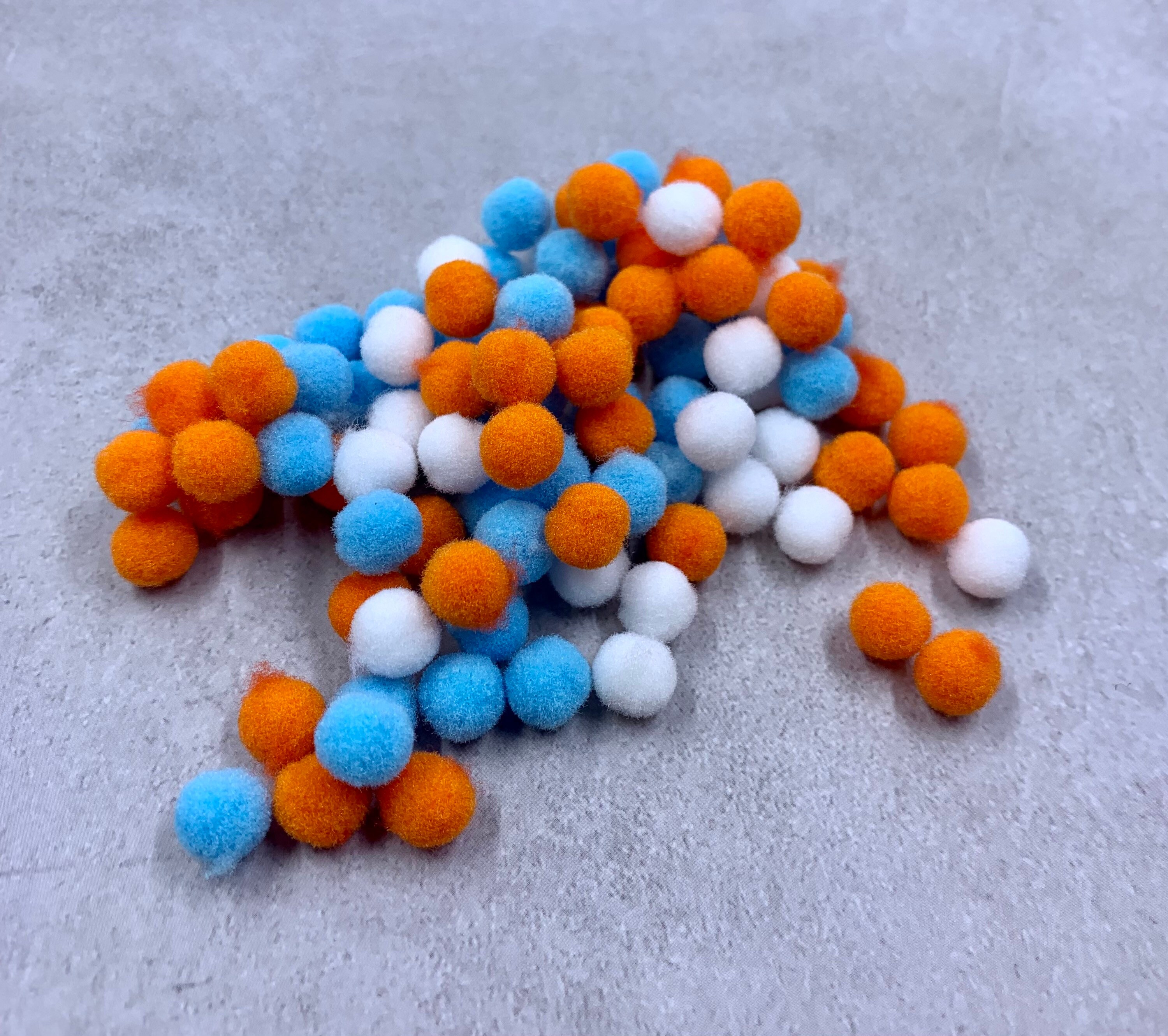 100 Mini Pom Poms 