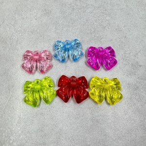 6 large transparent resin bowknot charms