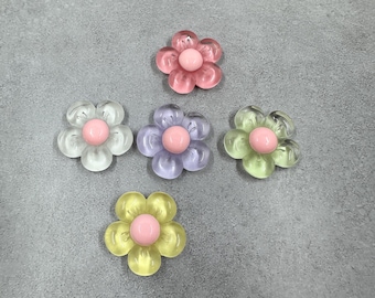 5 flower cabochons