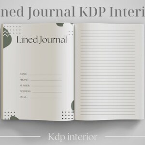 Puede incluir: Diario abierto con líneas y un diseño geométrico verde y blanco en la portada. El diario tiene una sección para información de contacto y páginas con líneas para escribir.