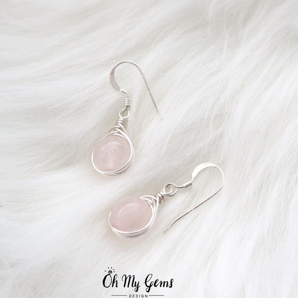 Boucles d'oreilles en quartz rose, boucles d'oreilles enroulées de fil de fer, boucles d'oreilles en argent sterling, boucles d'oreilles en pierres précieuses naturelles, boucles d'oreilles pendantes roses, goutte de quartz rose