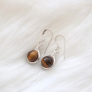 Tiger eye earrings, wire wrapped earrings, sterling silver earrings, natural brown gemstone earrings, tiger&#39;s eye dangle, brown gold drop
