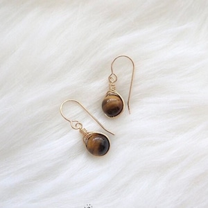 Tiger eye earrings, wire wrapped earrings, 14k gold filled earrings, natural brown gemstone earrings, tiger&#39;s eye dangle, brown gold drop