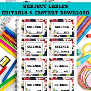 Puede incluir: Etiquetas de materias escolares con temática científica con nombres de estudiantes, junto con lápices, rotuladores, tijeras y gomas elásticas de colores. Las etiquetas dicen "SCIENCE" y "SUBJECT LABELS EDITABLE & INSTANT DOWNLOAD".