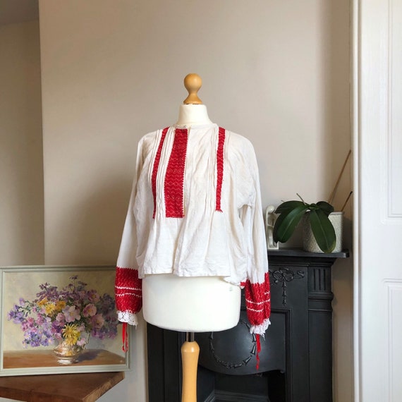 Bavarian vintage embroidered blouse jacket