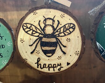 Hand-burnt Bee Log Slice Decoration | Rustic Woodland Wall Art (8cm or 10cm)
