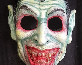 恐ろしいドラキュラの古典的な吸血鬼のリアルなマスクウェアラブル