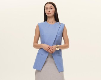 Curved Vest