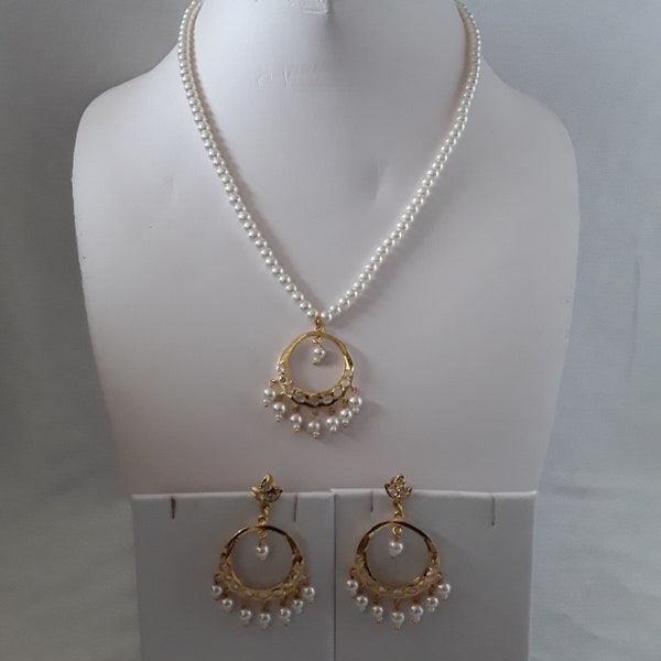 Indian Hyderabadi jadau jewellery set pendant necklace set with matching earrings pakistani designer jewellery bespoke sabysachi jewel