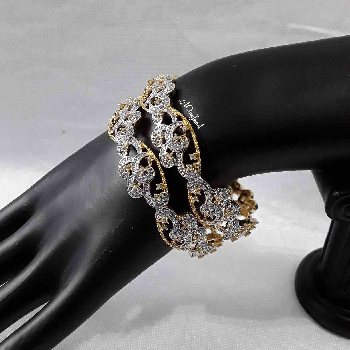 Indian American Diamond Bollywood Jewelry 2 Pcs Bangles Bracelet Wedding Set Indian American Diamond Bollywood Jewelry 2 Pcs Bangles Bracelet Wedding Set