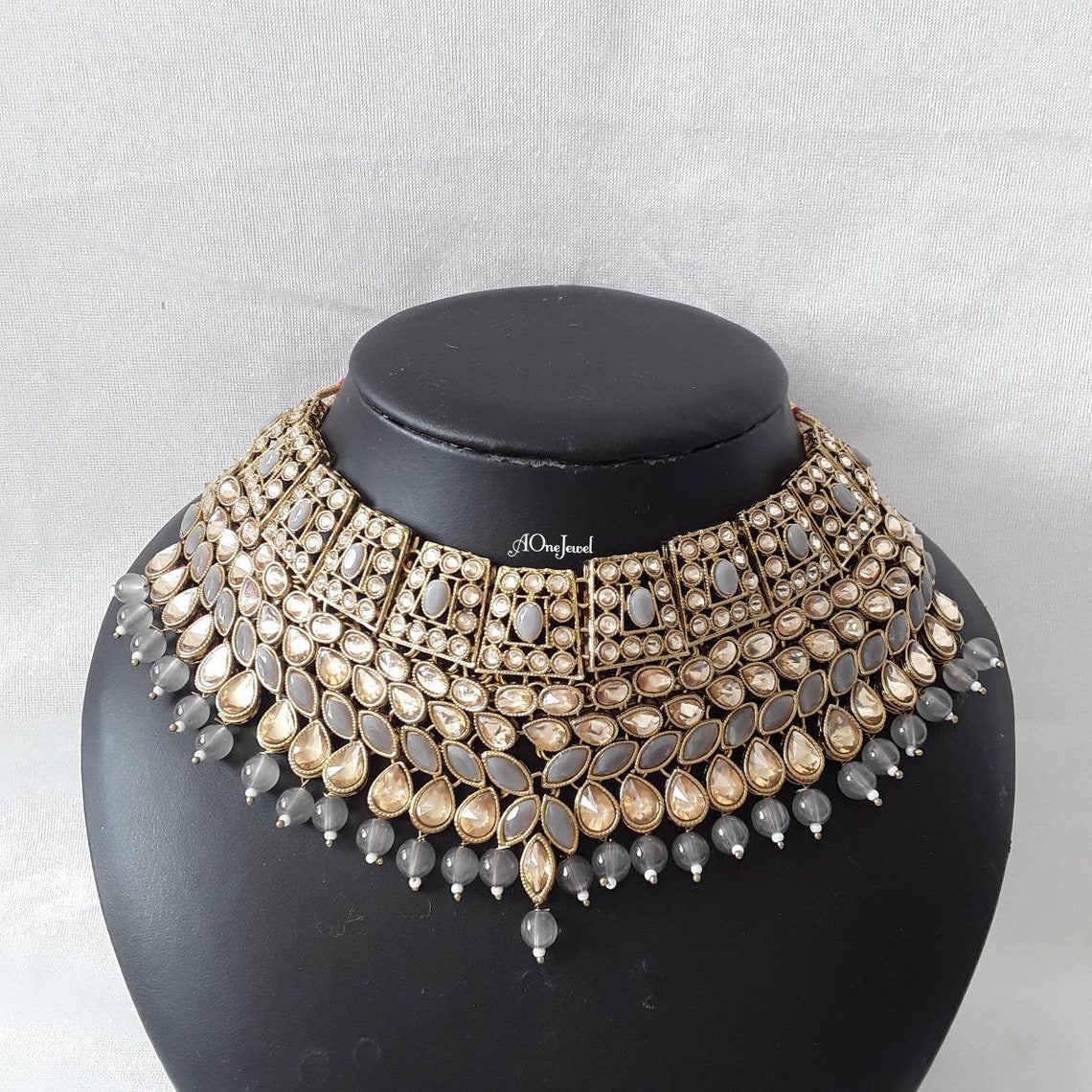 Kundan & Pearl Necklace with Tikka main image 1