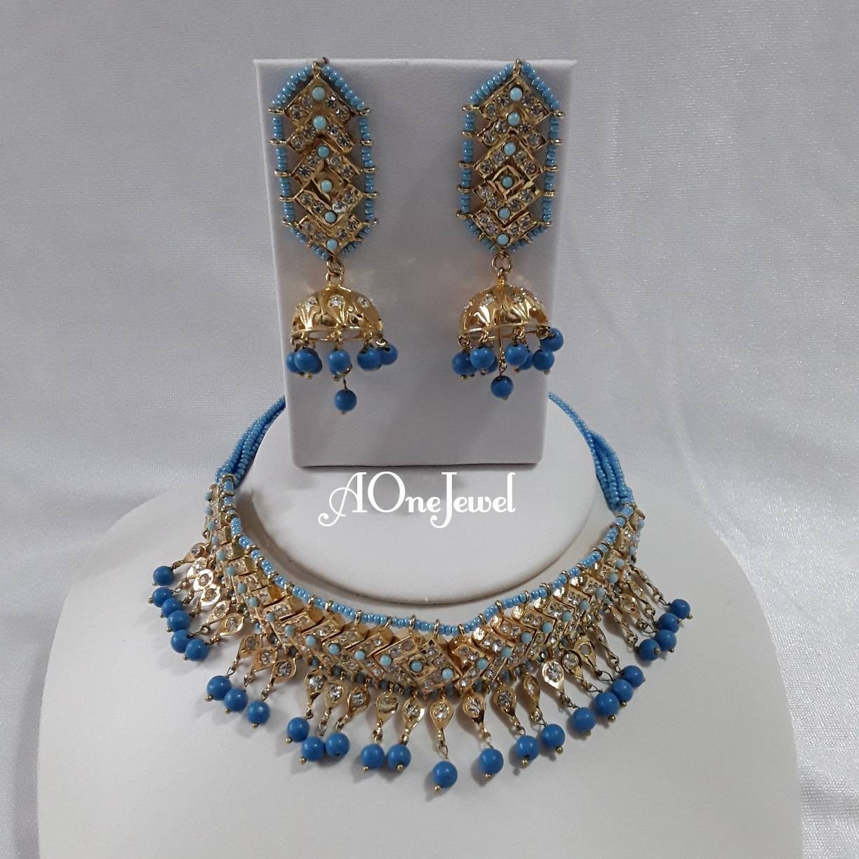 Parure De Bijoux Indiens Traditionnels Pour Femme Avec Collier Et Boucles D' Oreilles Pendantes Jhumka Cadeau Pour Les Occasions Festives, Réglable, Métal, Pas De Gemme