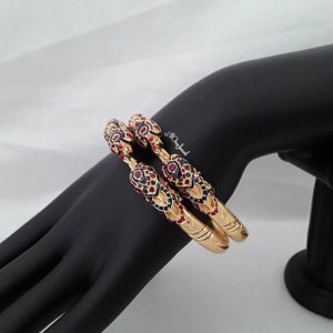 Indische Ethno 2 Stück Vergoldete Pfau Öffnen Armreifen Größe 2,6, Indischer Schmuck, Pakistanischer Schmuck, Armreifen, Armband, Kada, Ethnische Armreifen