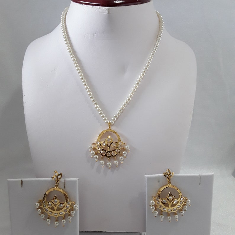 Conjunto de joyas Jadau de Hyderabadi: collar de perlas y pendientes Chandbali imagen 7
