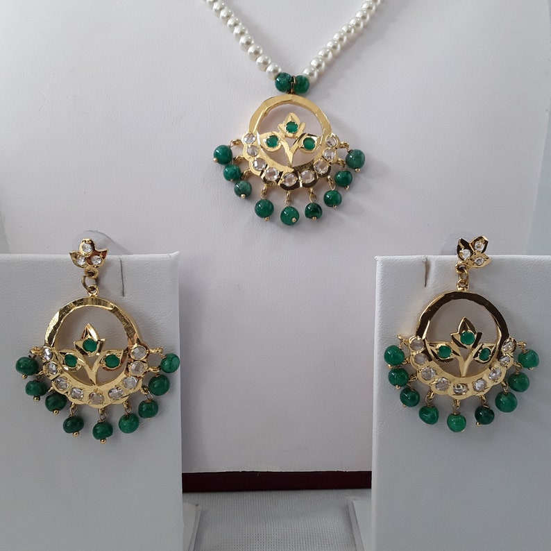 Conjunto de joyas Jadau de Hyderabadi: collar de perlas y pendientes Chandbali imagen 3