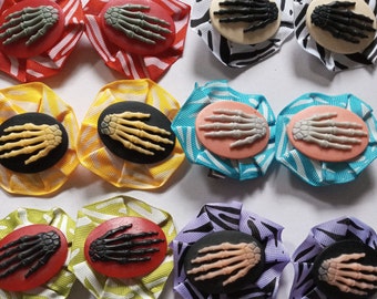 Gothic Skeleton Hands Bone Hair Clip Skull Hair Barrette Hair Clip Hair Barrette Eyeball Ojo Halloween Horror Psychobilly Steam