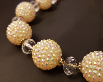 Light yellow & crystal bead necklace