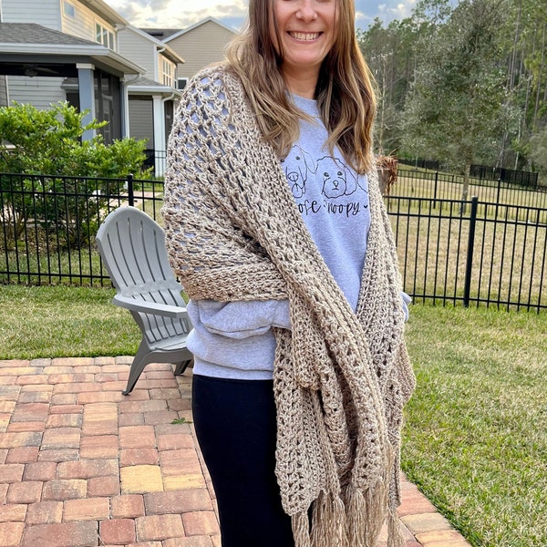 hooded shawl with pockets
