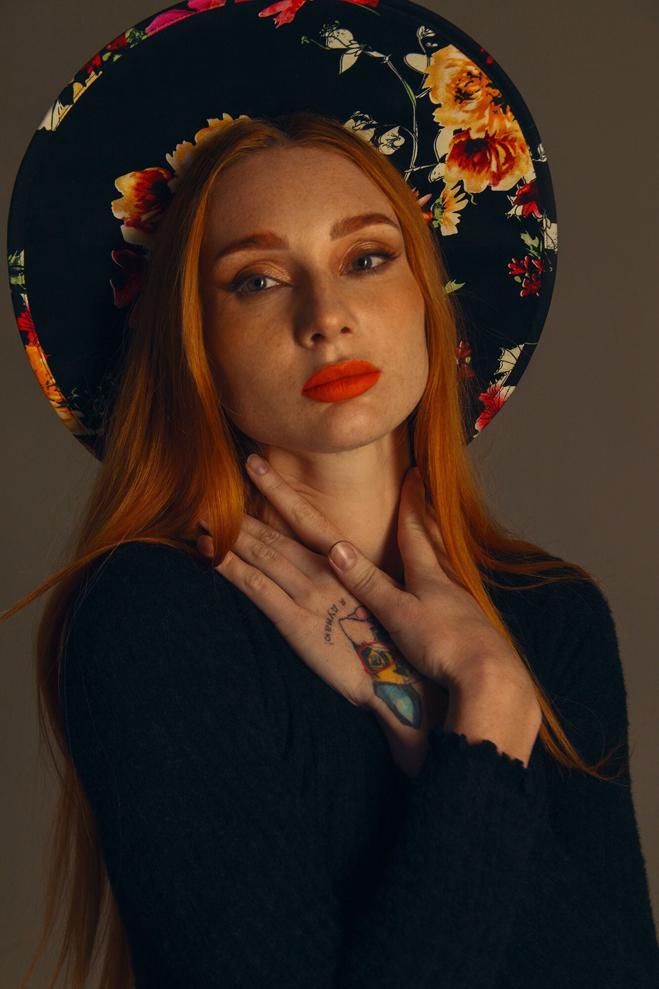 Handcrafted Black Wide-Brim  Fedora with Floral Trim Hand Embroidered Felt Fedora: Boho Floral Wide Brim Hat - Etsy main image 3