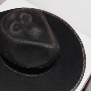 Black  Distressed Fedora Hat | Skull Crown | Snake Leather Decoration | Natural Silk Ribbon | Metal Chain