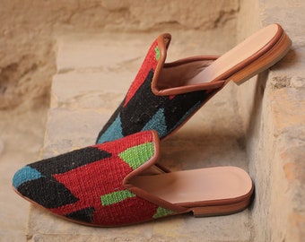 Elegant mules made of leather and carpet fabric beautiful summer flip flops 39 size pointy toed shoes geometric print natural wool leather