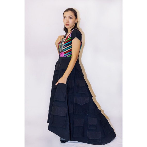 100%ハンドメイドのブラックマキシ丈オーガニックコットンドレス  