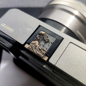 Sea wave camera hot shoe cover Leica/FUJI/Nikon, Great Wave of Kanagawa camera soft release button, Brass Camera Accessories, birthday gift