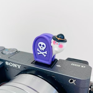 Mochi Devil Camera Hot Shoe Cover: Bronze Leica/Nikon/Sony Cap