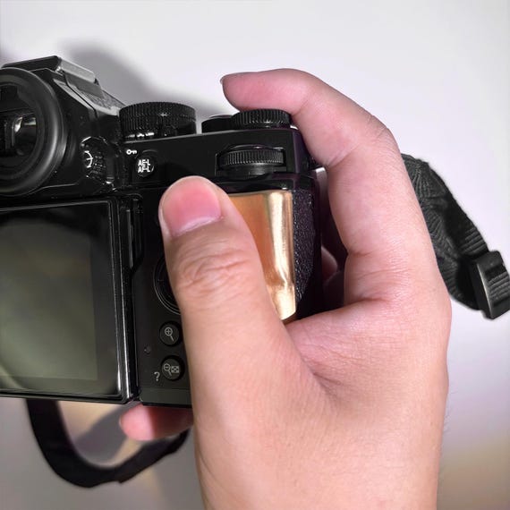 Nikon ZF用真鍮サムグリップ：CNC彫刻カメラハンドル - Etsy 日本